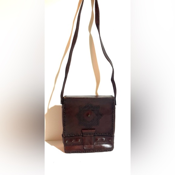 Vintage handmade Brown Leather Crossbody Bag - Picture 1 of 11